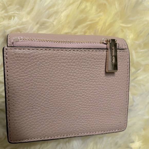 Michael Kors wallet… never used - Picture 4 of 5
